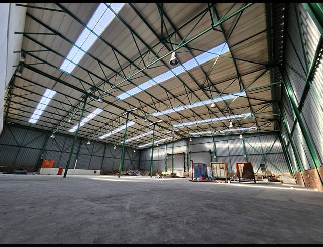 1,561M² WAREHOUSE TO LET IN RANDJESPARK